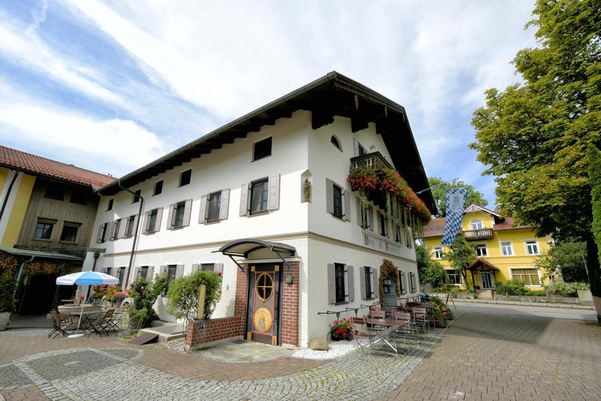 Hotel Neuwirt Sauerlach Esterno foto